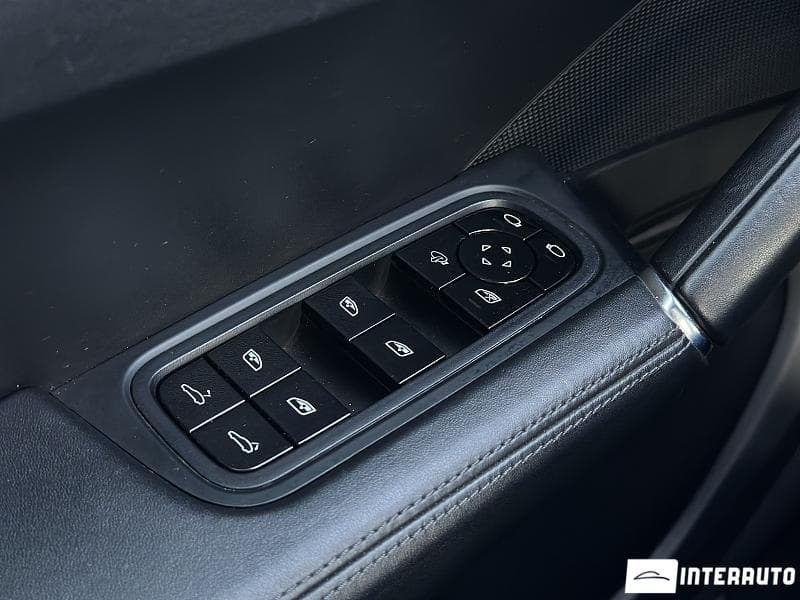 2017 Porsche Cayenne S — Miniatură 8