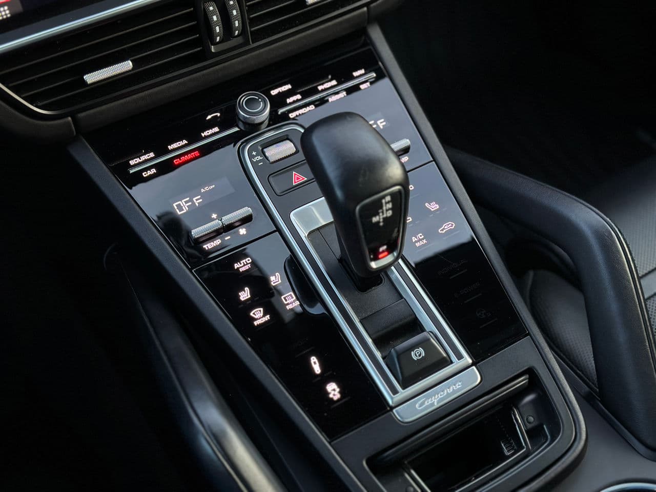 2017 Porsche Cayenne S — Miniatură 15
