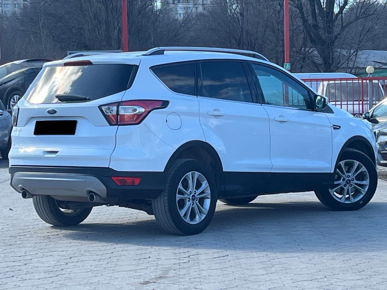 2017 Ford Kuga — Miniatură 2