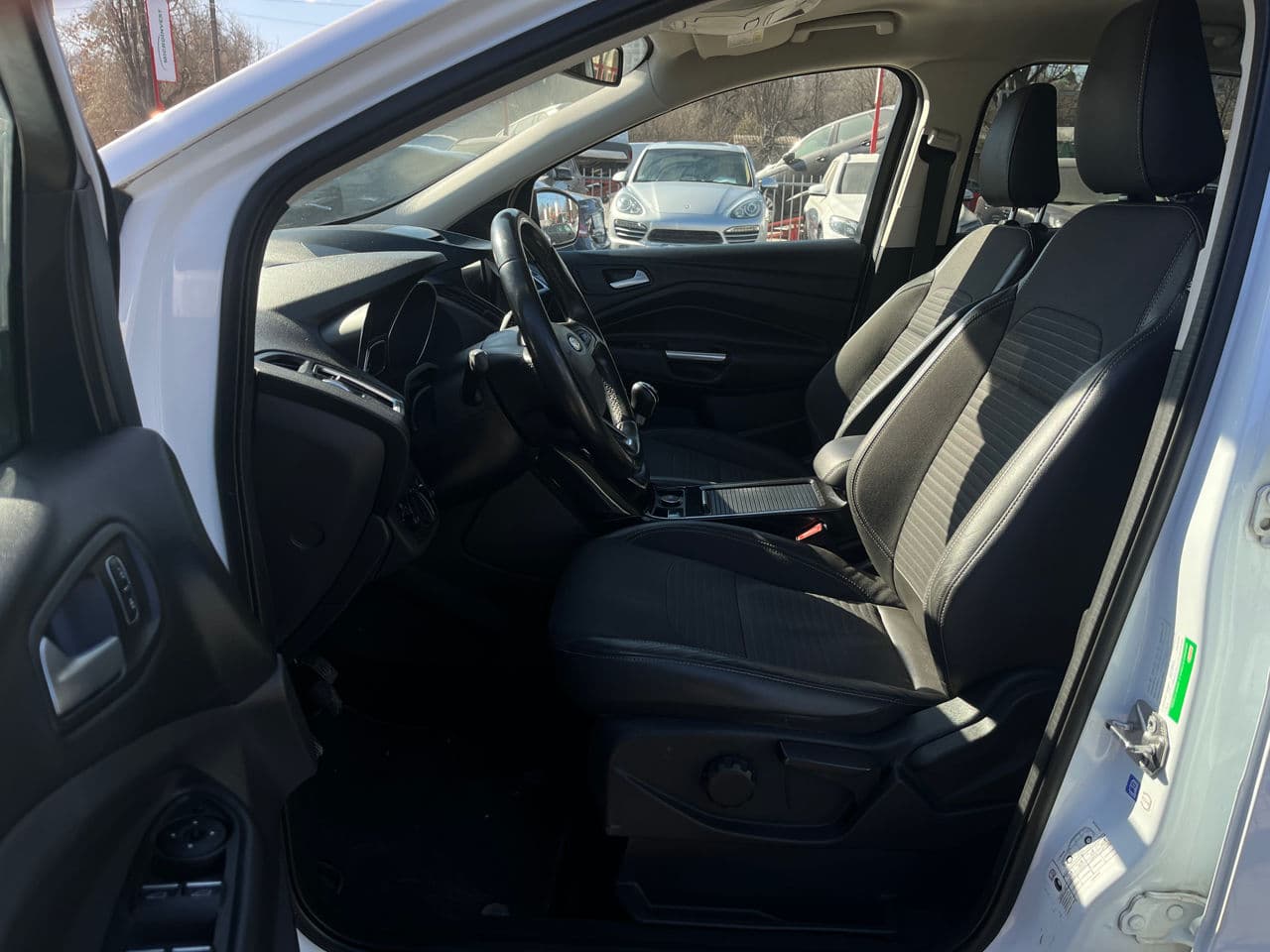 2017 Ford Kuga — Miniatură 5