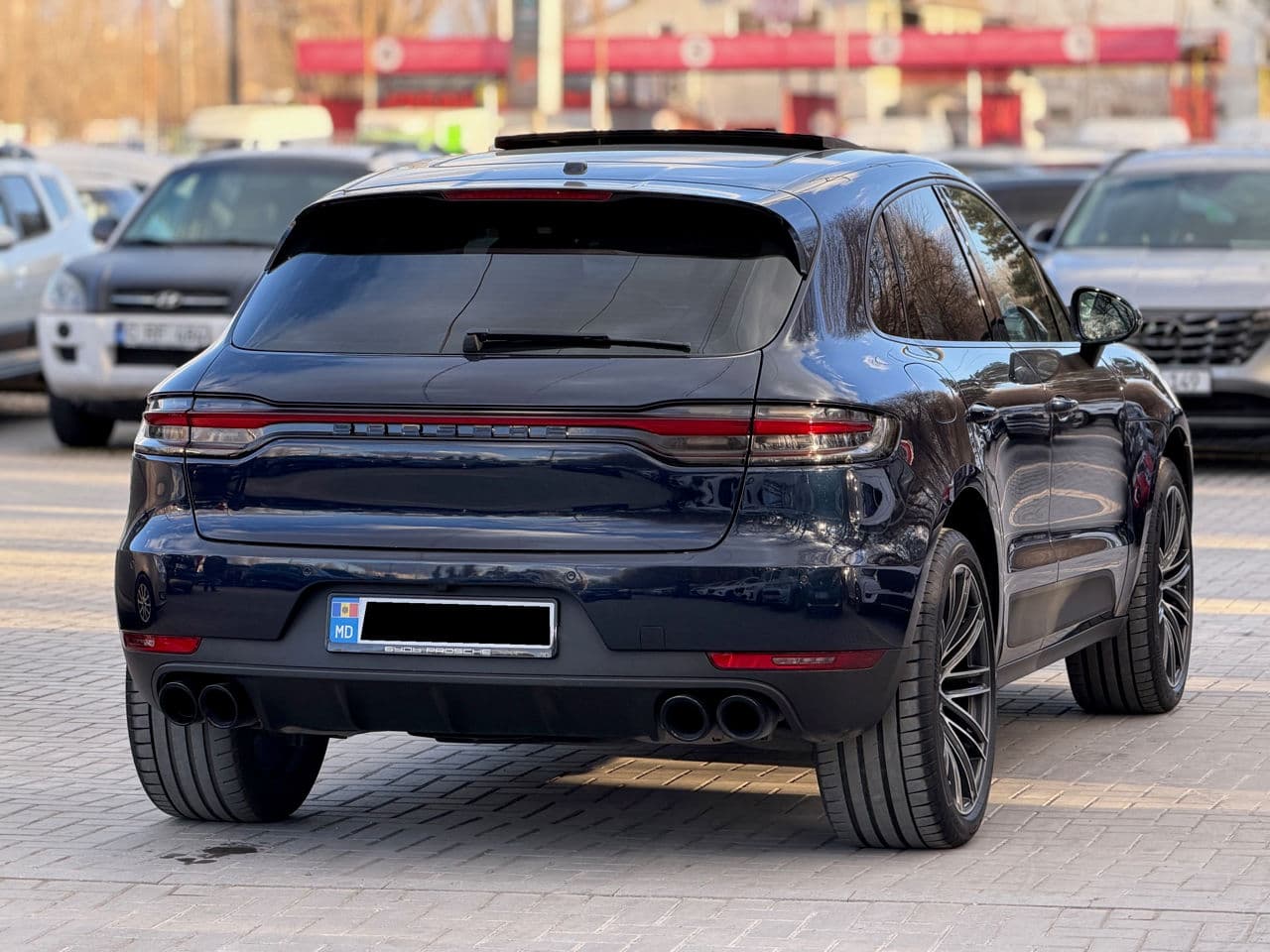 2021 Porsche Macan — Miniatură 2