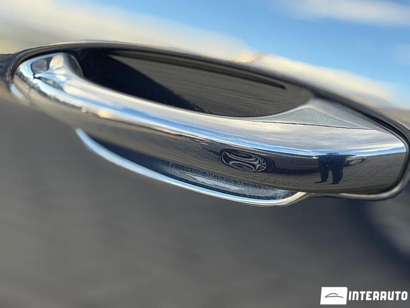 2021 Porsche Macan — Miniatură 5