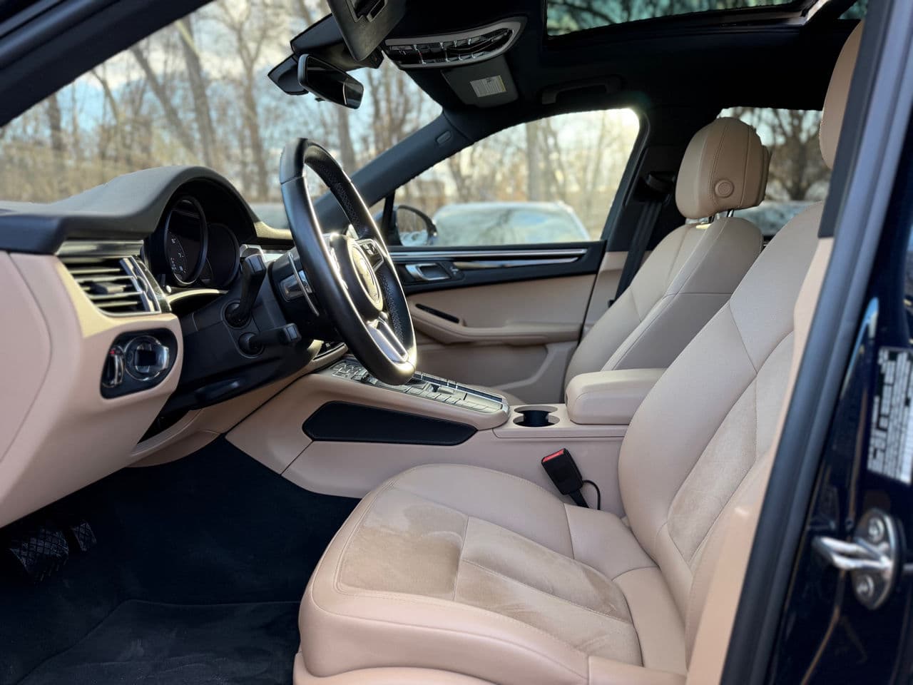 2021 Porsche Macan — Miniatură 10