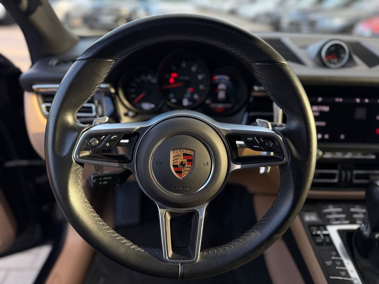2021 Porsche Macan — Miniatură 11