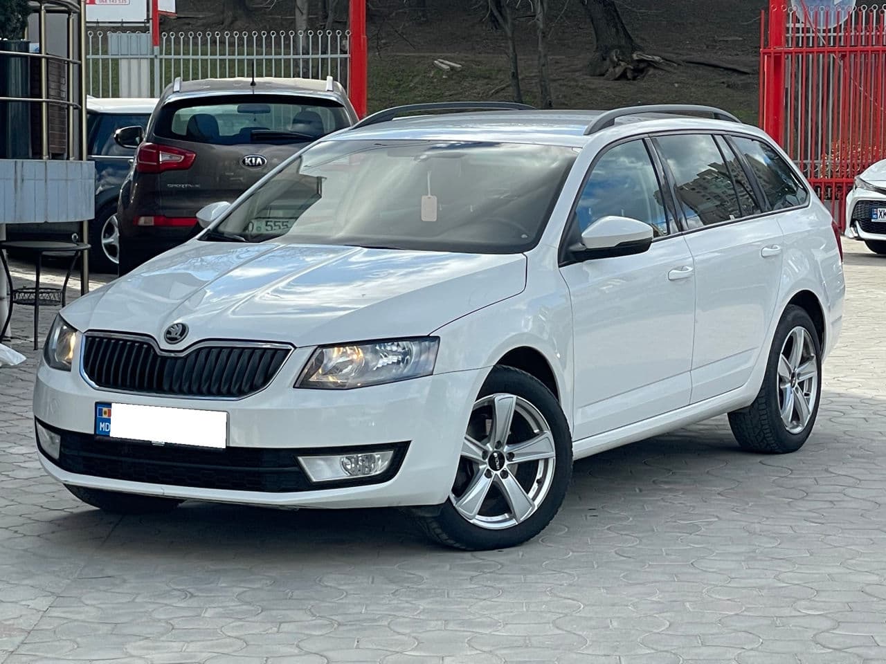2013 Skoda Octavia — Miniatură 2
