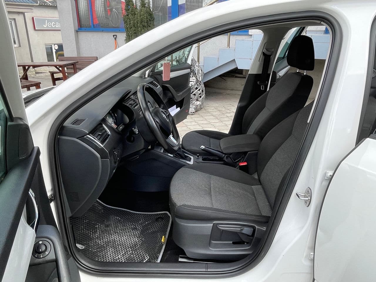 2013 Skoda Octavia — Miniatură 5