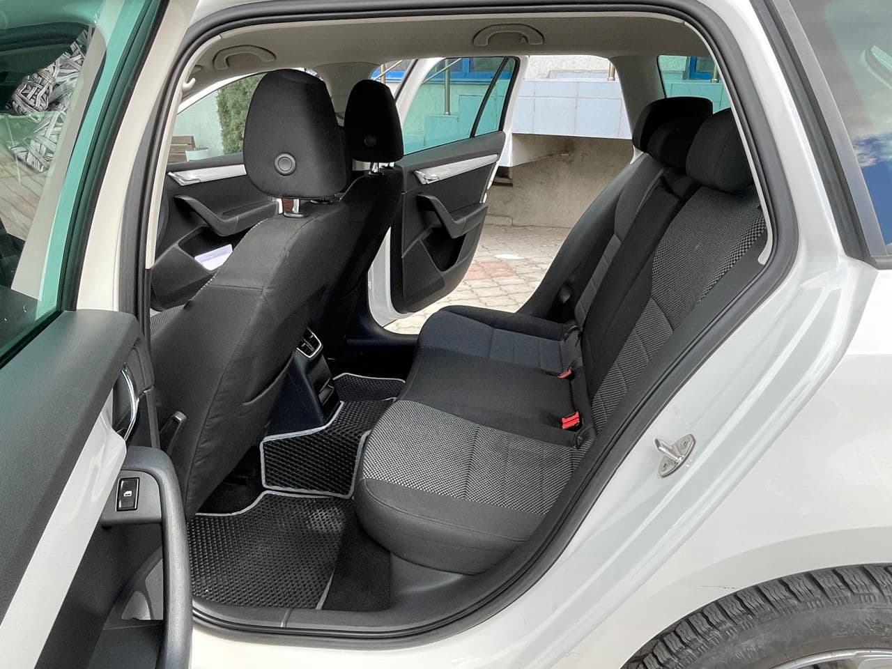 2013 Skoda Octavia — Miniatură 15