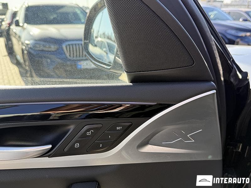 2021 BMW X3 3.0e — Miniatură 23