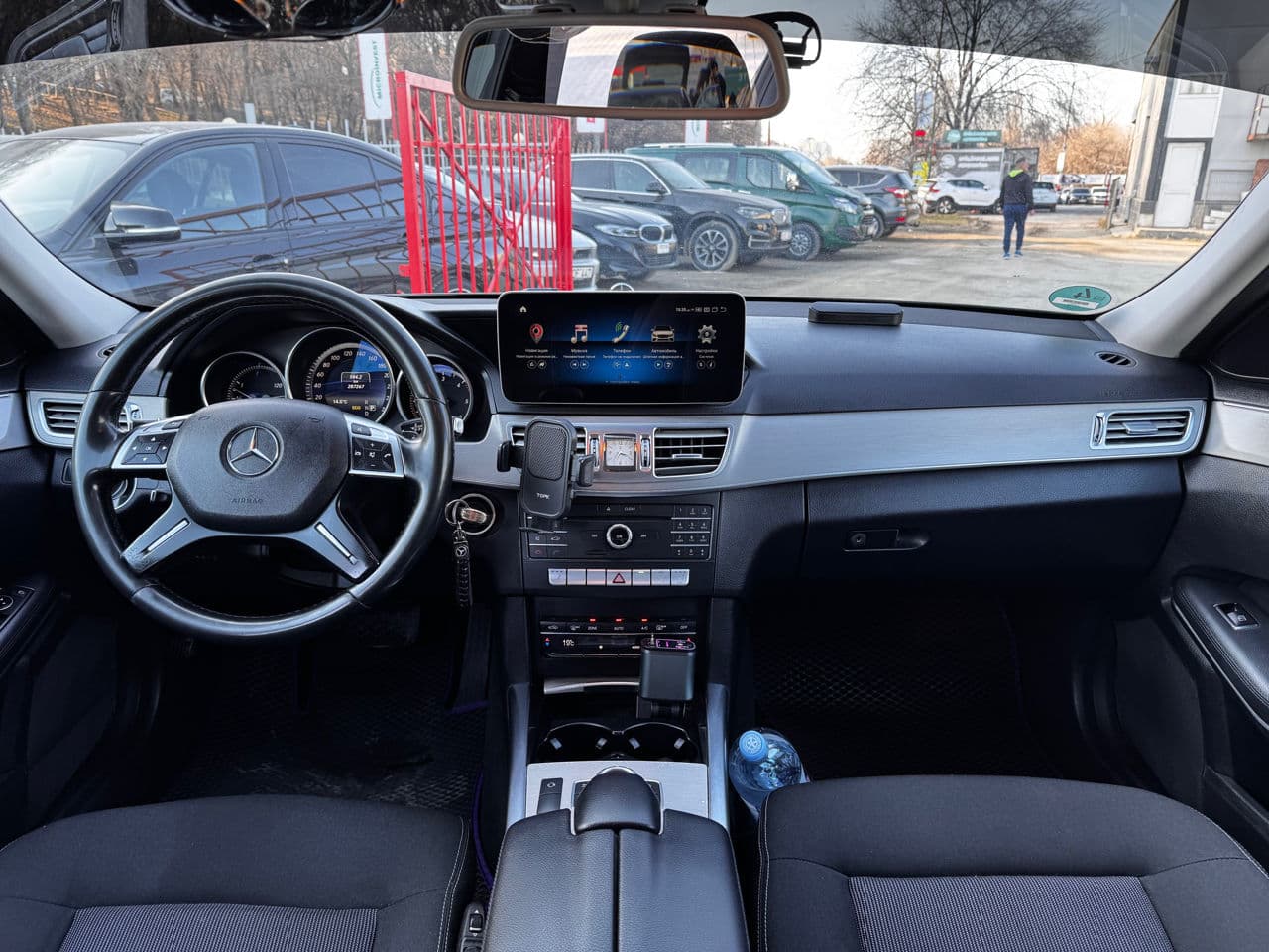 2015 Mercedes E 220 — Miniatură 9