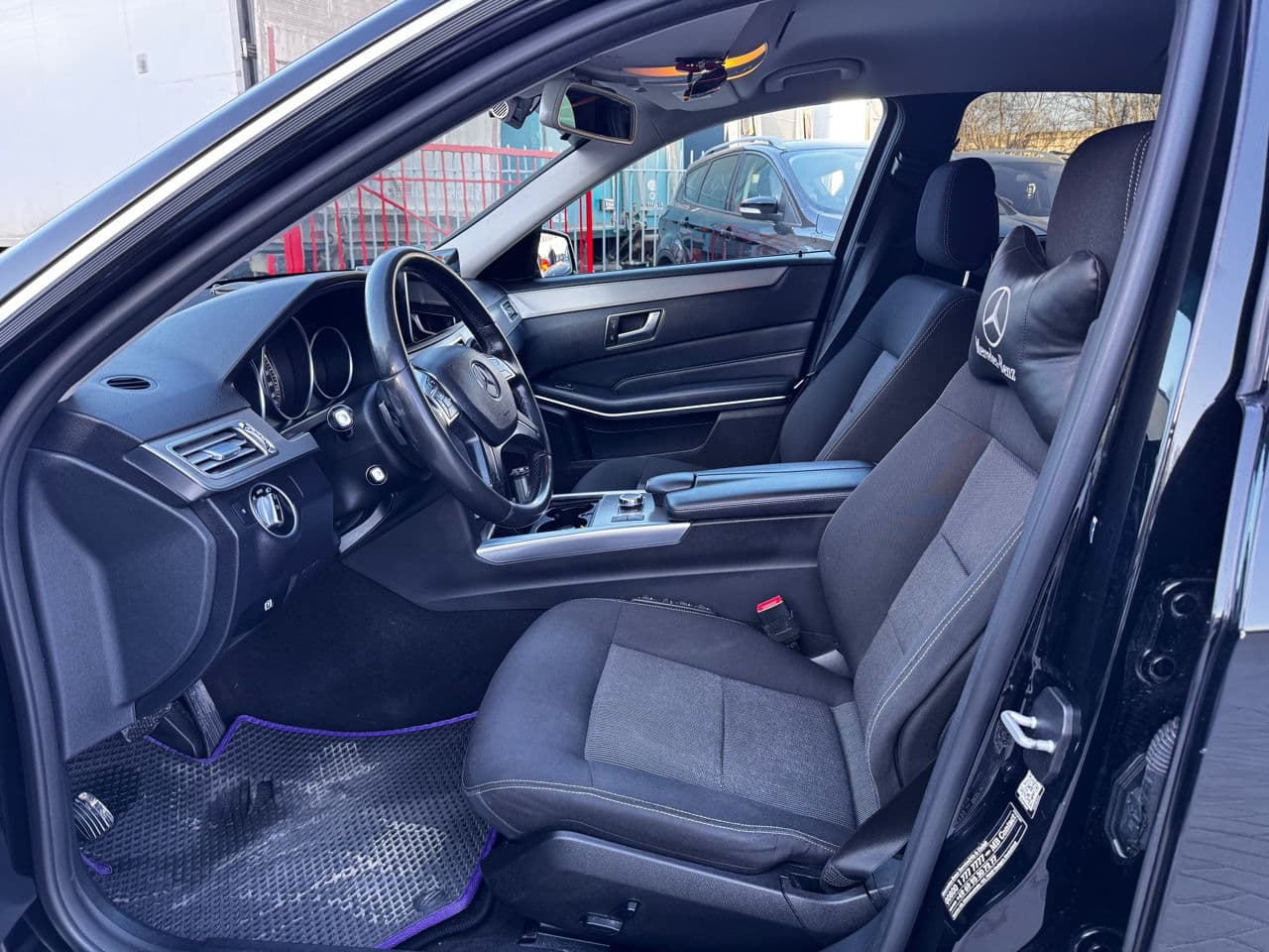 2015 Mercedes E 220 — Miniatură 5