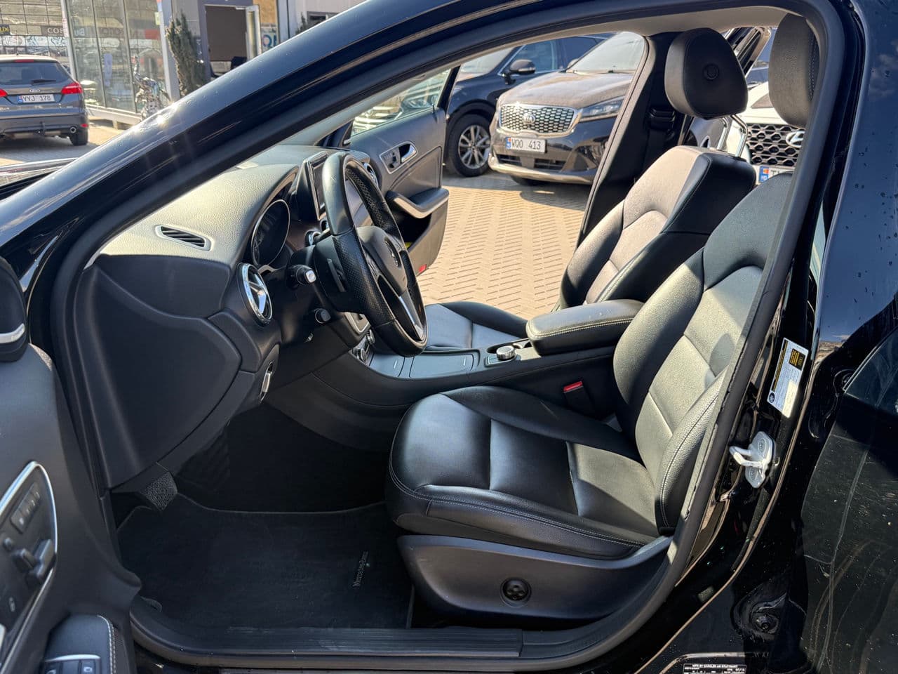 2015 Mercedes GLA 250 — Miniatură 5