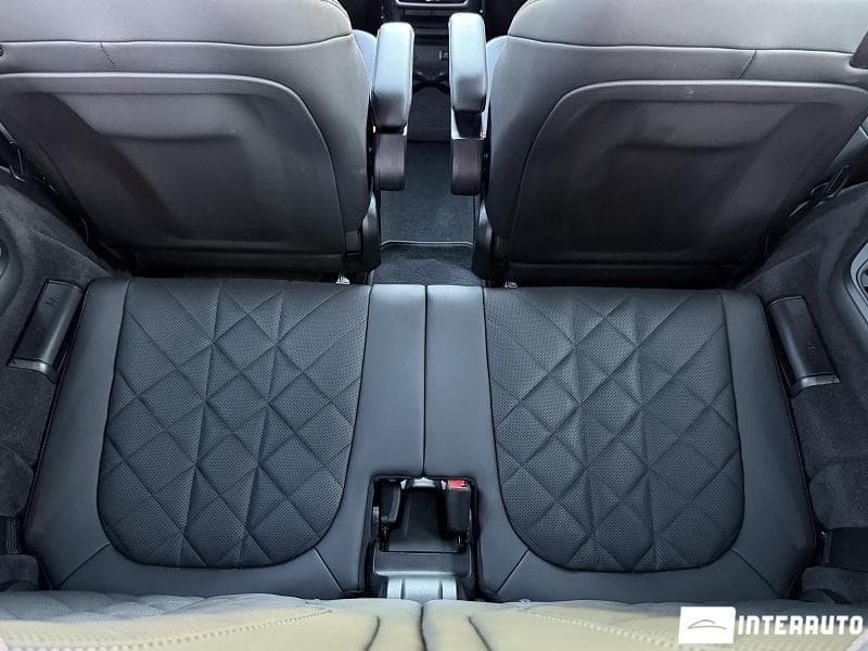 BMW X7 4.0i 2024 — Миниатюра 24