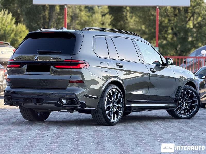 BMW X7 4.0i 2024 — Миниатюра 2