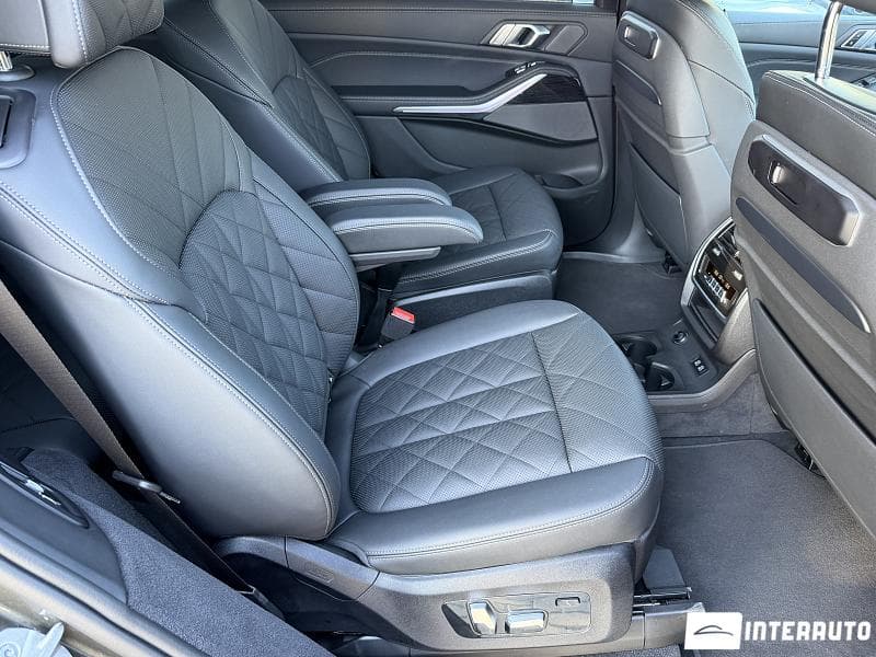 BMW X7 4.0i 2024 — Миниатюра 23
