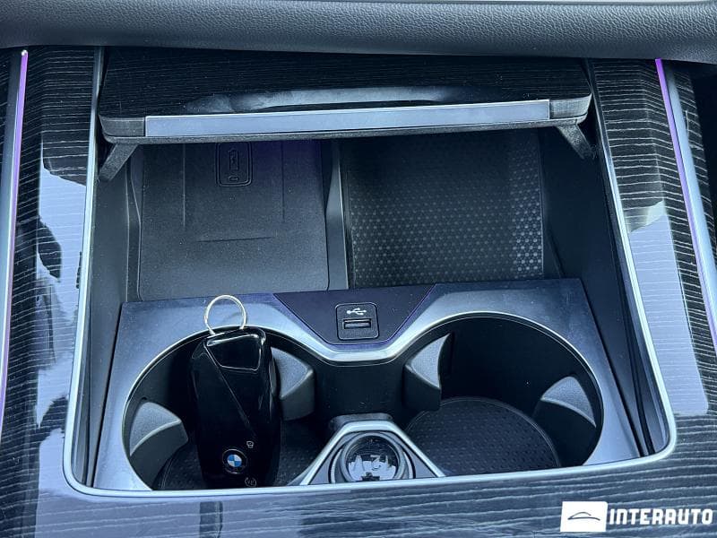 BMW X7 4.0i 2024 — Миниатюра 17