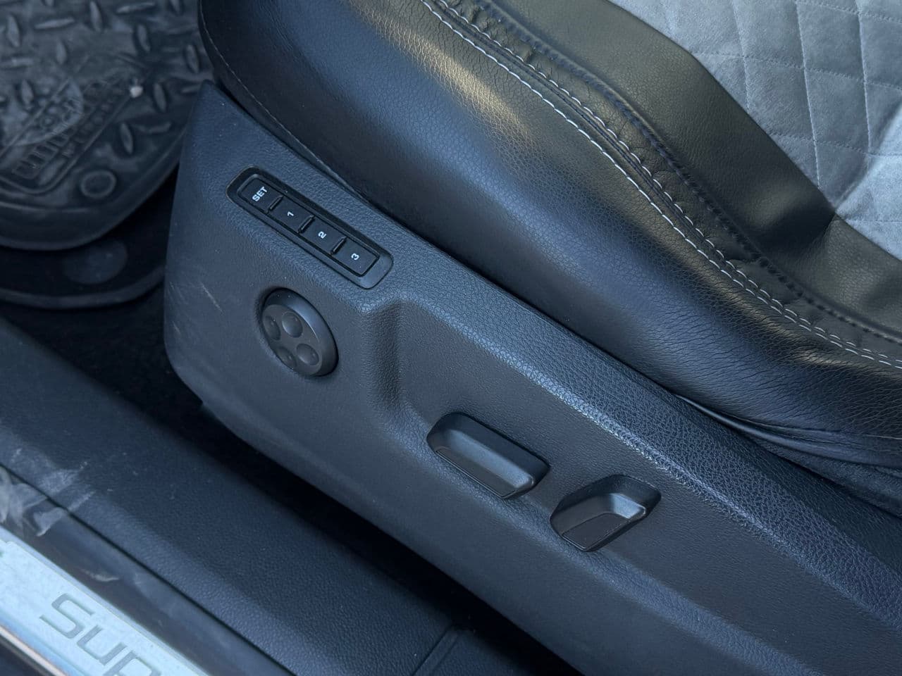 2011 Skoda Superb — Miniatură 8