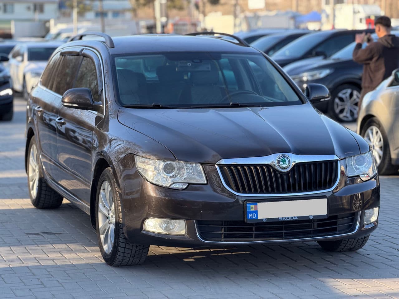 2011 Skoda Superb — Miniatură 3