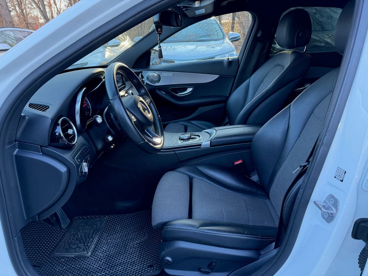 2016 Mercedes C 350e — Miniatură 5