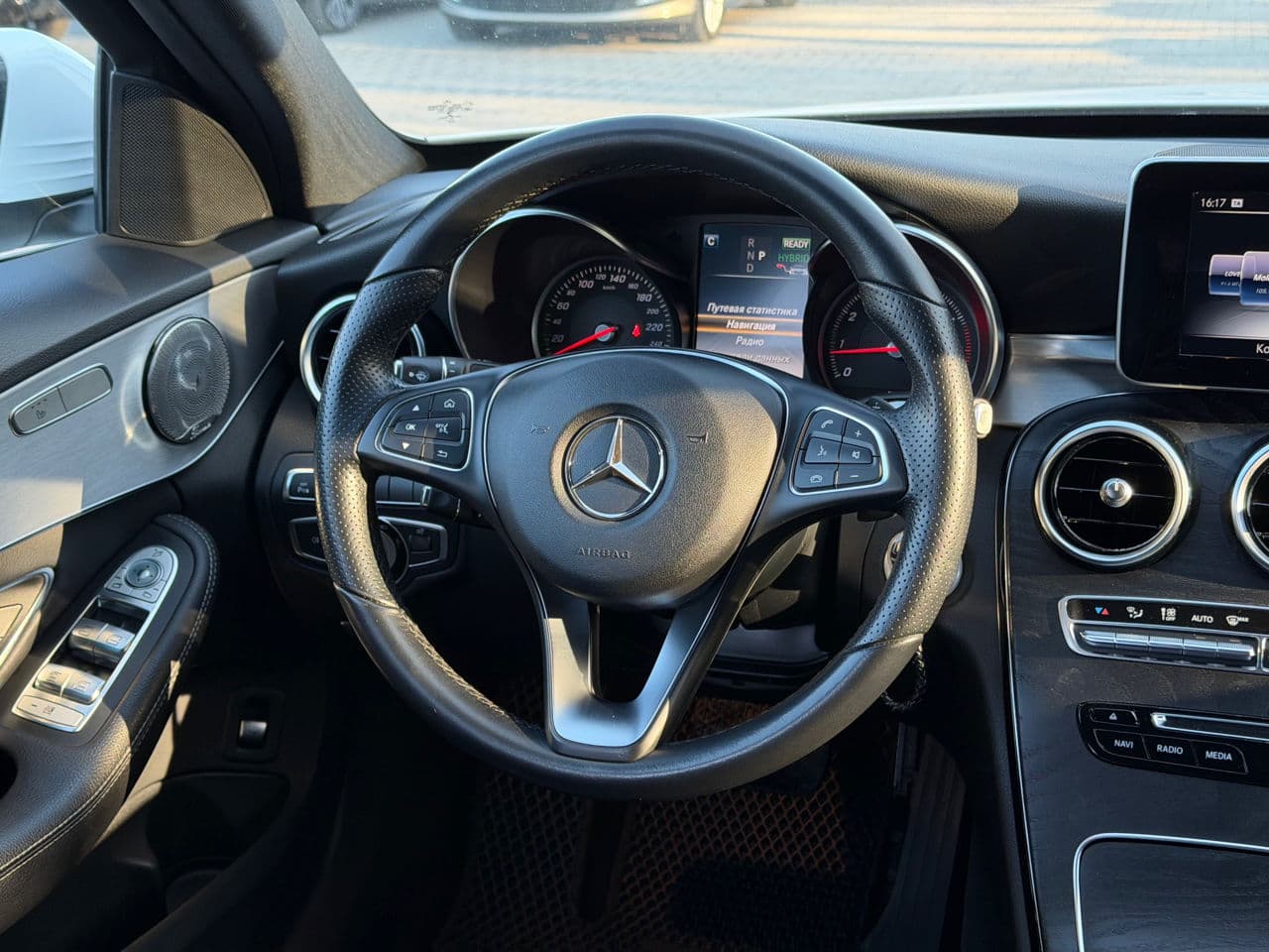 2016 Mercedes C 350e — Miniatură 10