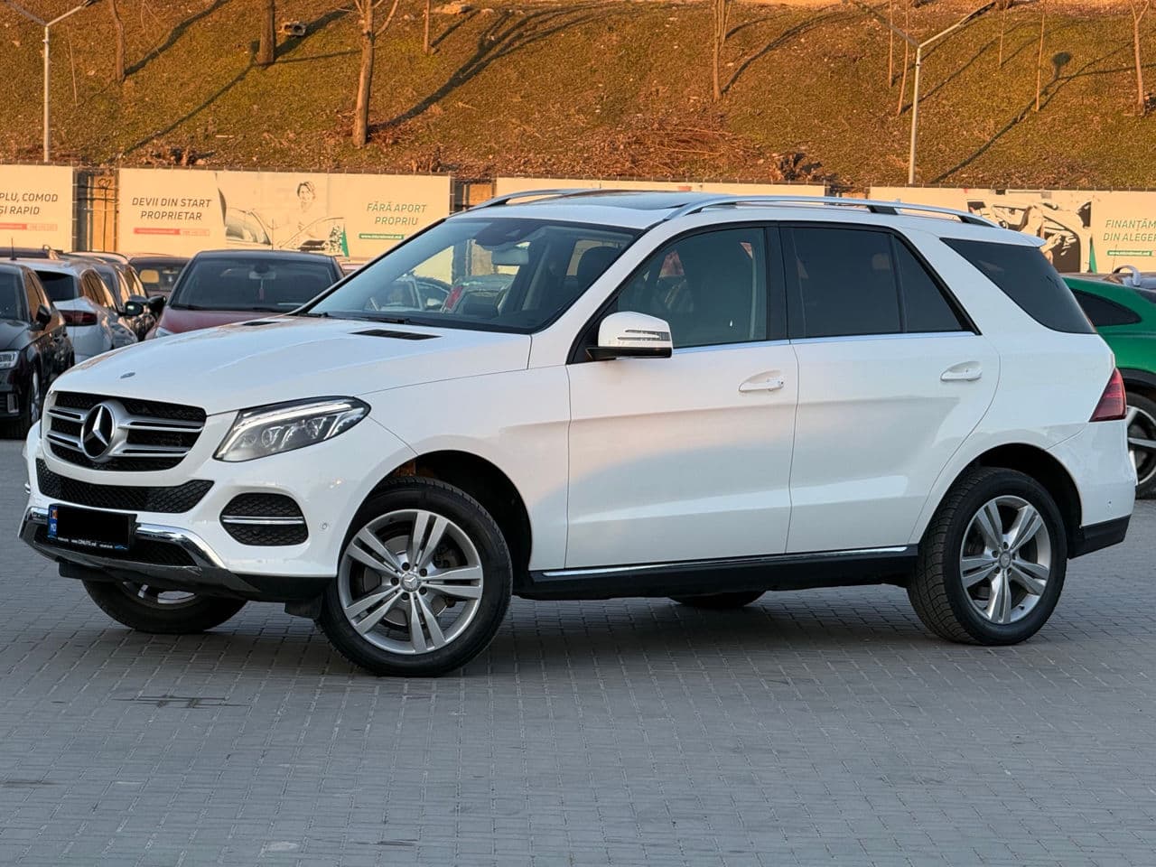 2016 Mercedes GLE 250 — Miniatură 2