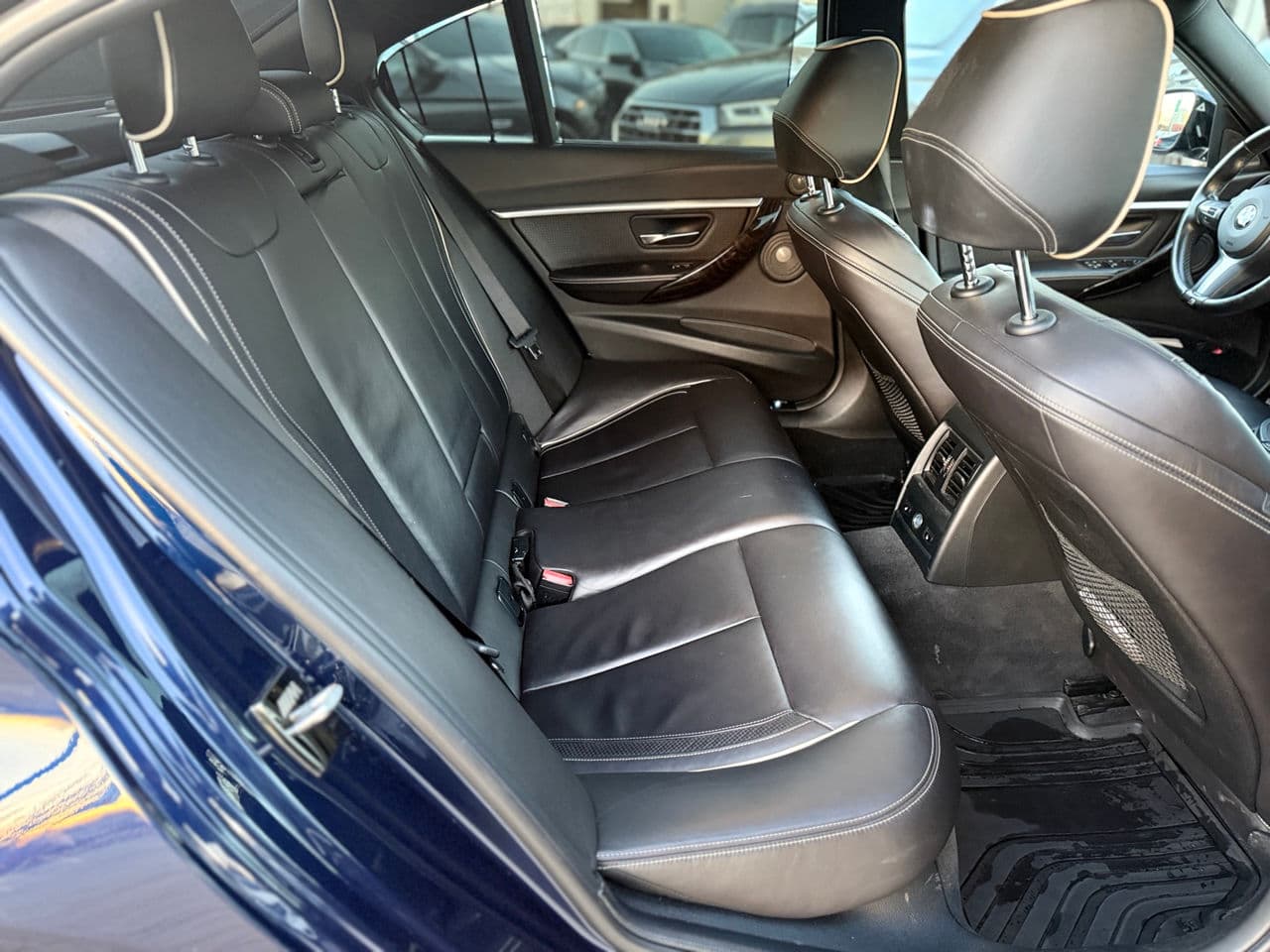 BMW 330E 2016 — Миниатюра 21