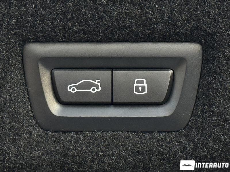 2024 BMW 750e XDrive — Miniatură 26