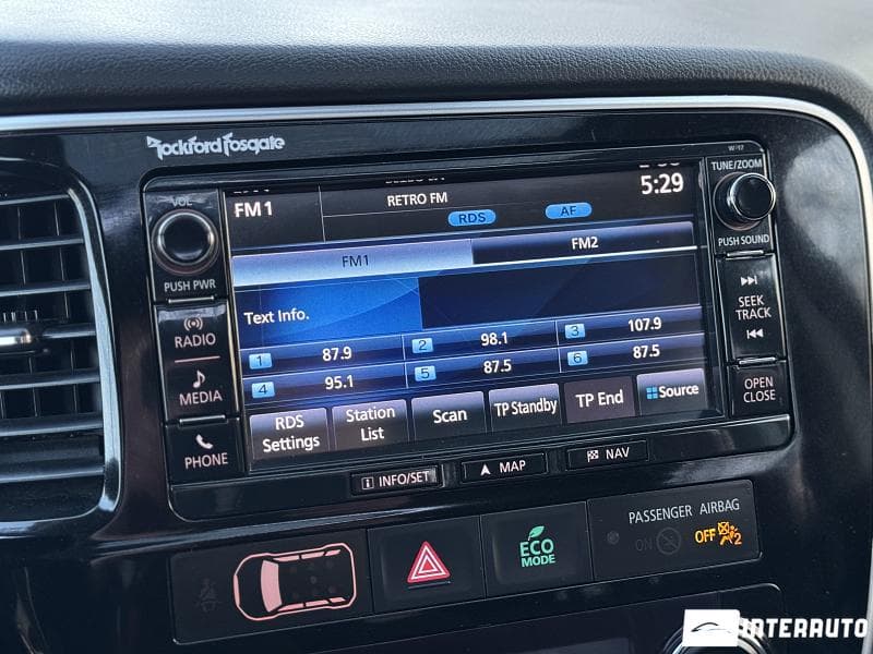 2016 Mitsubishi Outlander — Miniatură 13