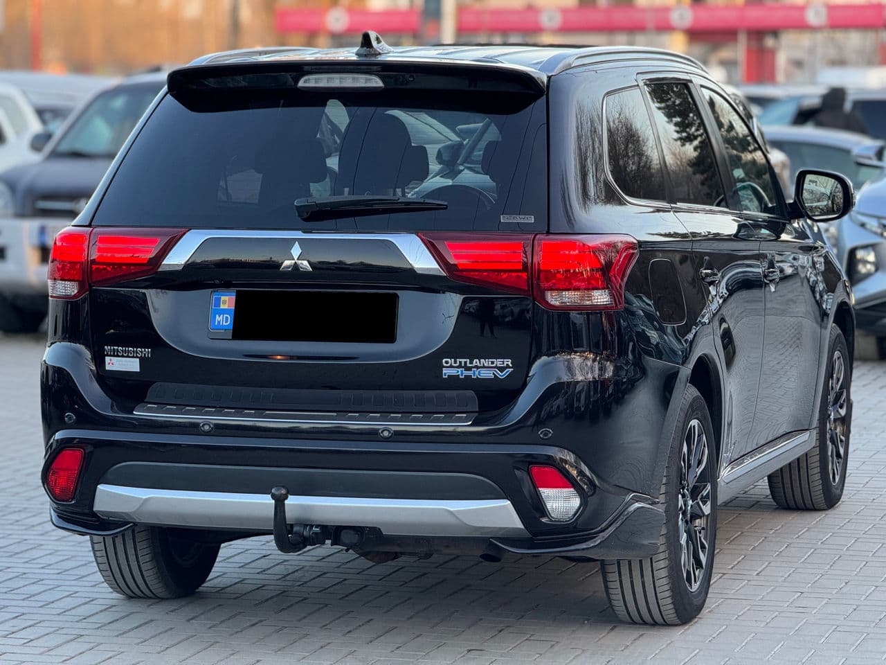 2016 Mitsubishi Outlander — Miniatură 2