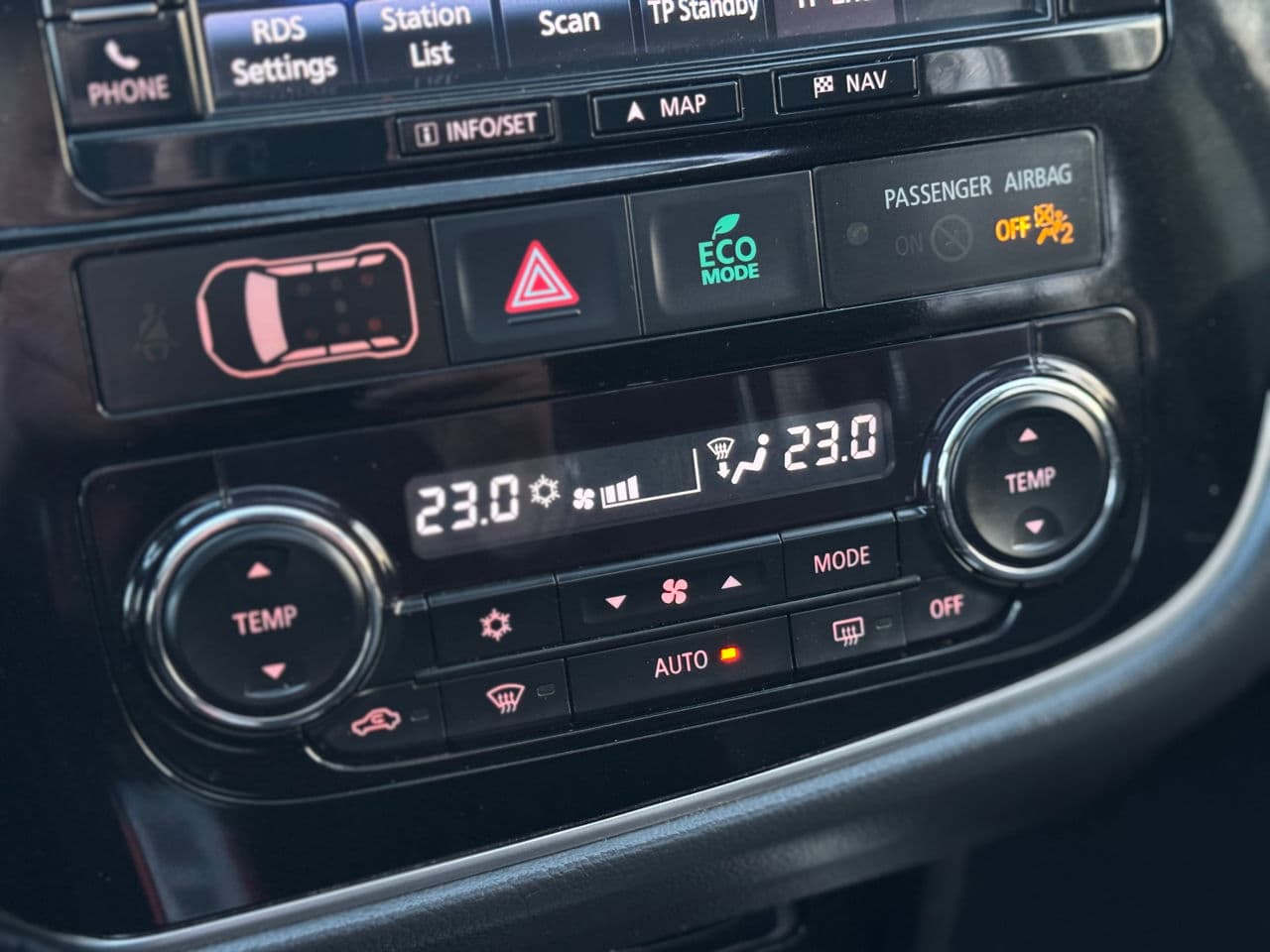 2016 Mitsubishi Outlander — Miniatură 14