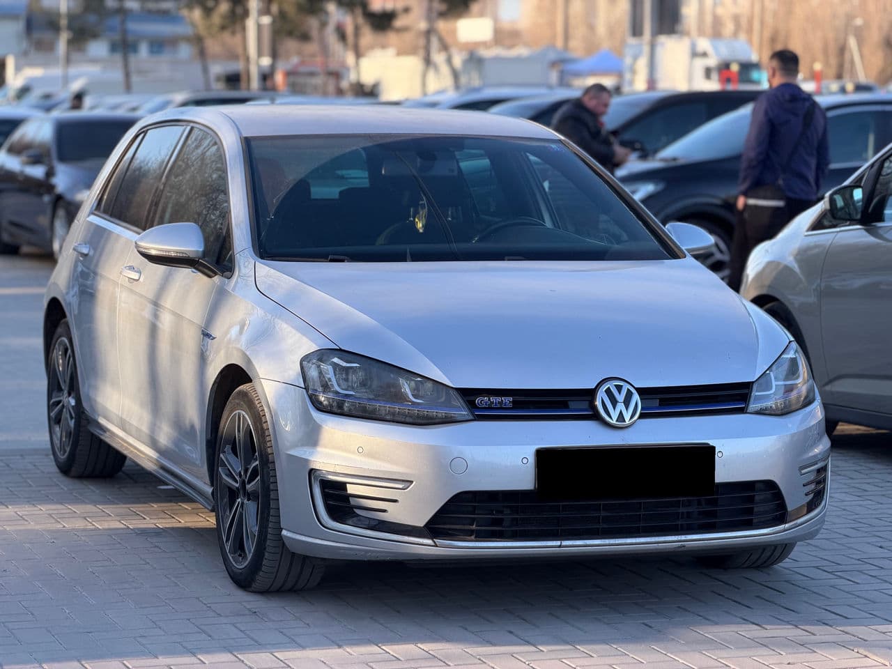 2015 Volkswagen Golf GTE — Miniatură 3