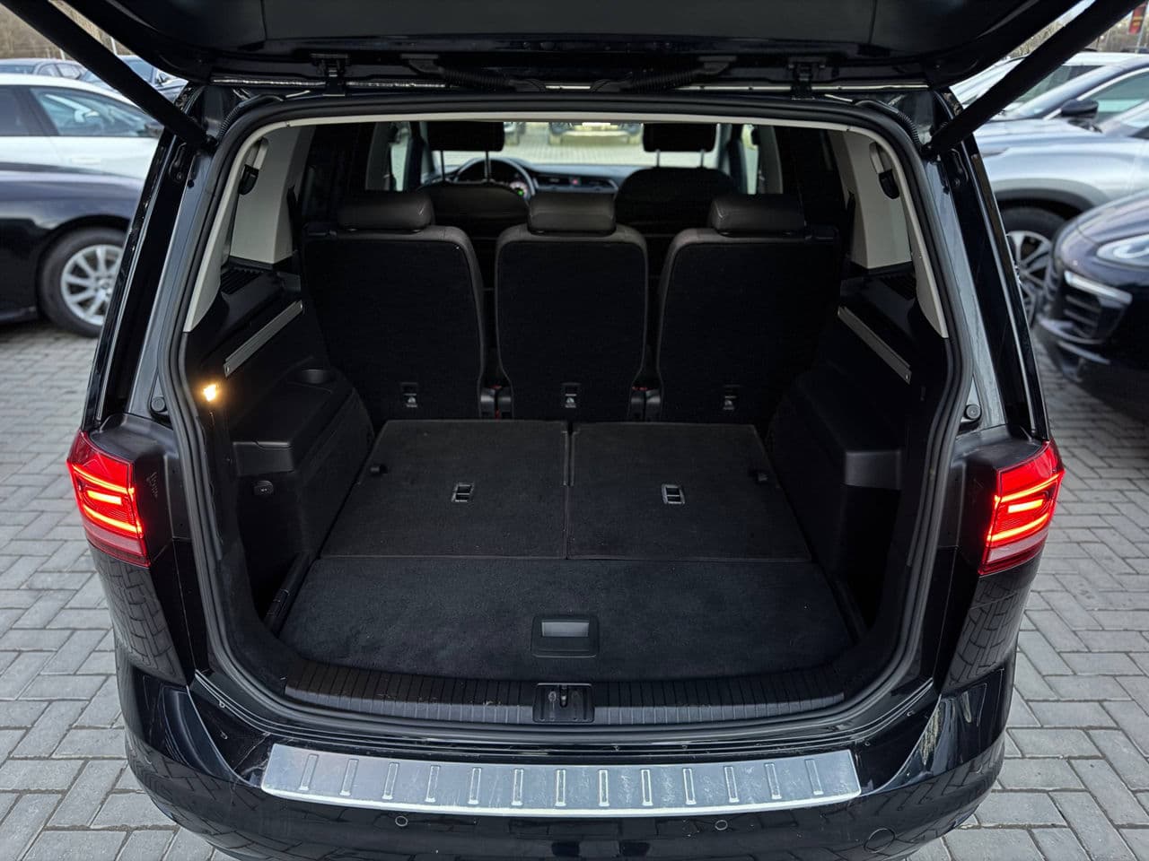 2015 Volkswagen Touran — Miniatură 20