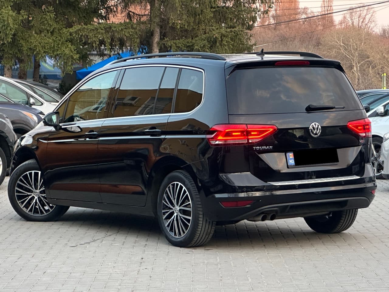 2015 Volkswagen Touran — Miniatură 4