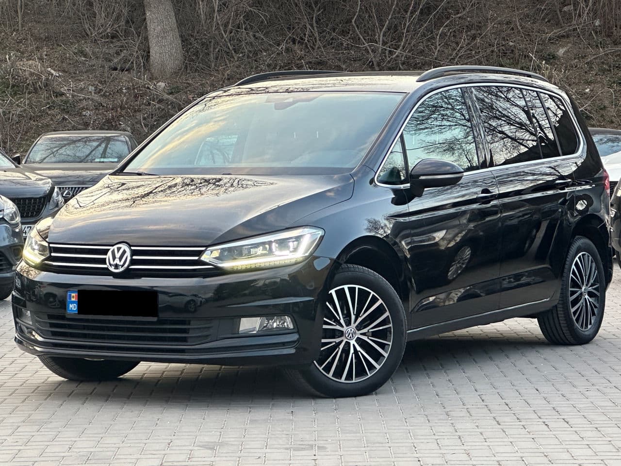 2015 Volkswagen Touran — Miniatură 2