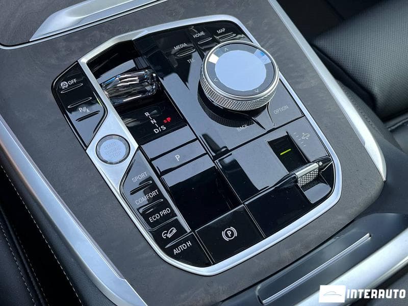 BMW X7 4.0d 2025 — Миниатюра 18