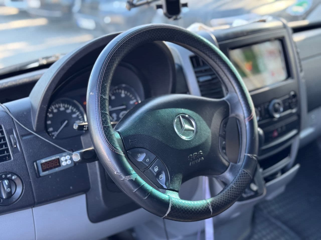 2011 Mercedes Sprinter — Miniatură 9