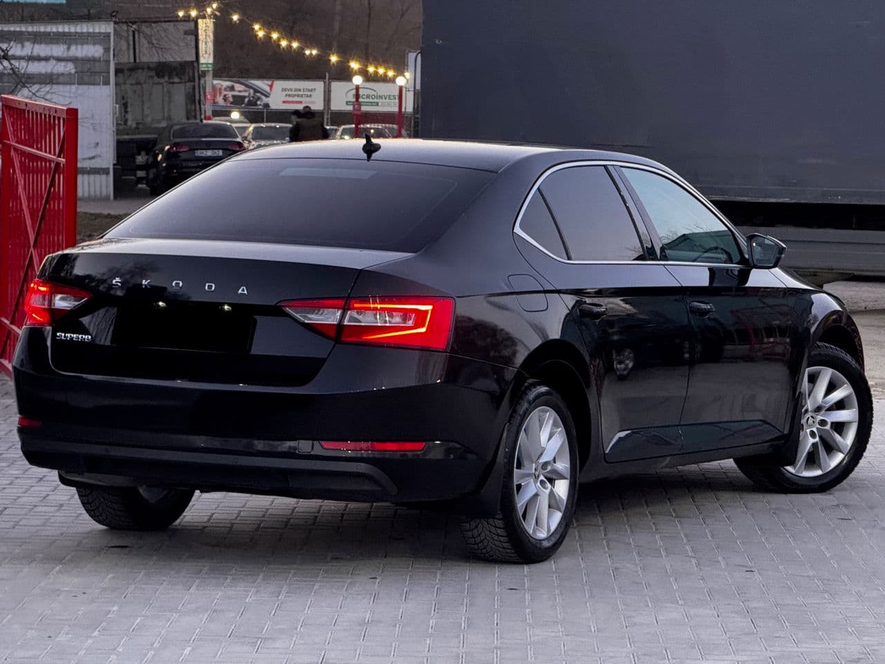 2020 Skoda Superb — Miniatură 3