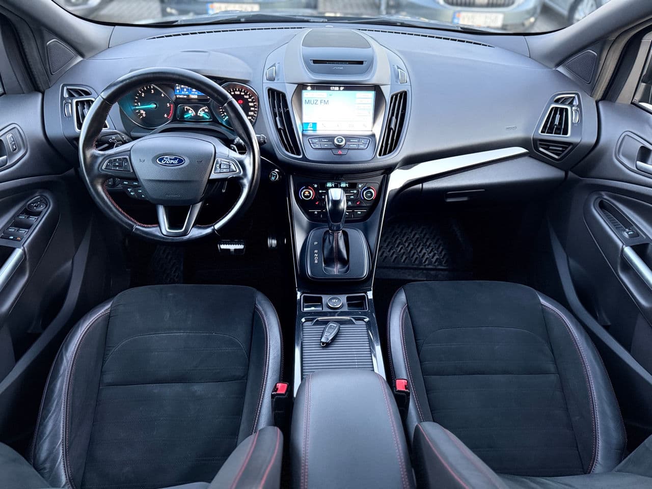 2017 Ford Kuga — Miniatură 8
