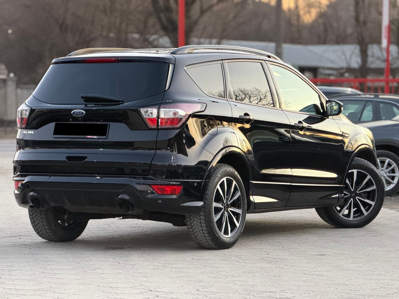 2017 Ford Kuga — Miniatură 2