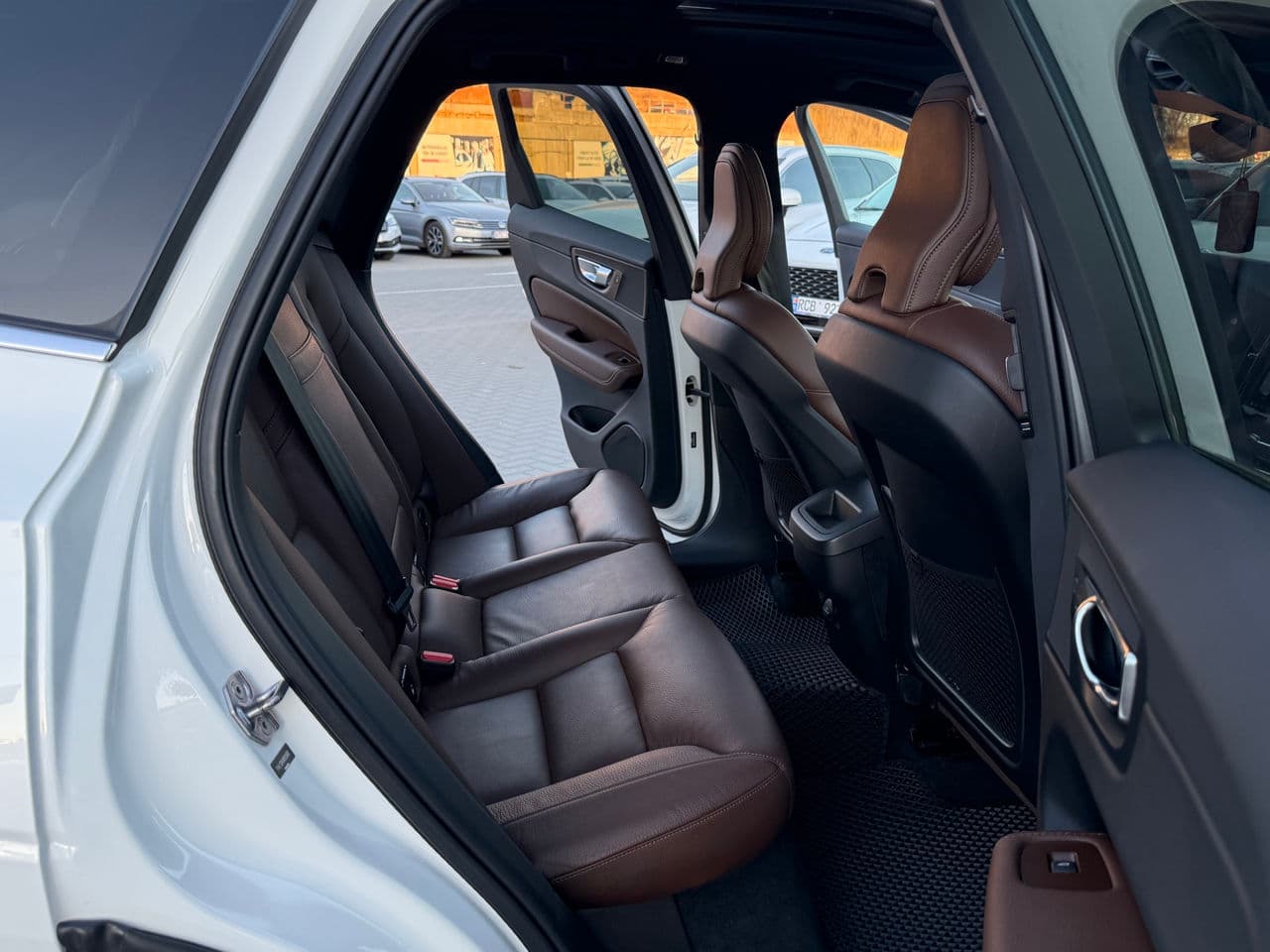 2021 Volvo XC 60 — Miniatură 16