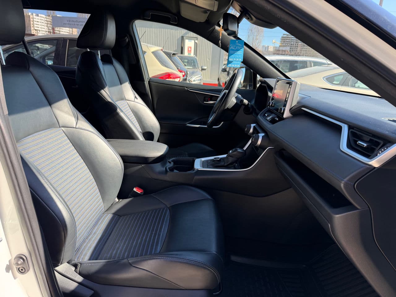 Toyota Rav-4 2020 — Миниатюра 16