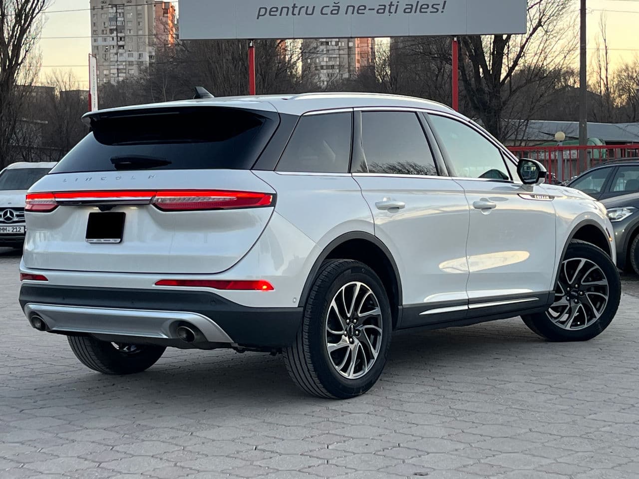2020 Lincoln Corsair — Miniatură 2