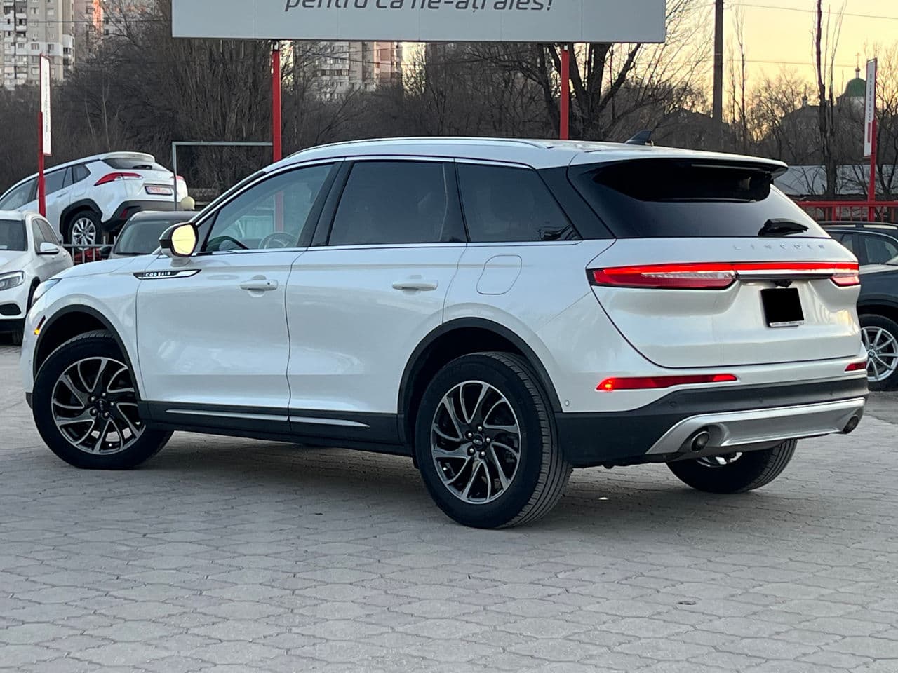 2020 Lincoln Corsair — Miniatură 3