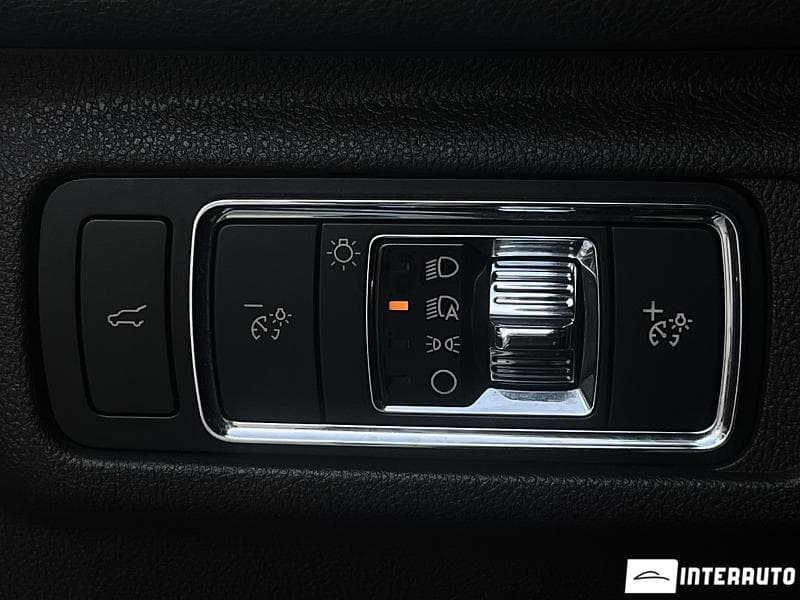 2020 Lincoln Corsair — Miniatură 11