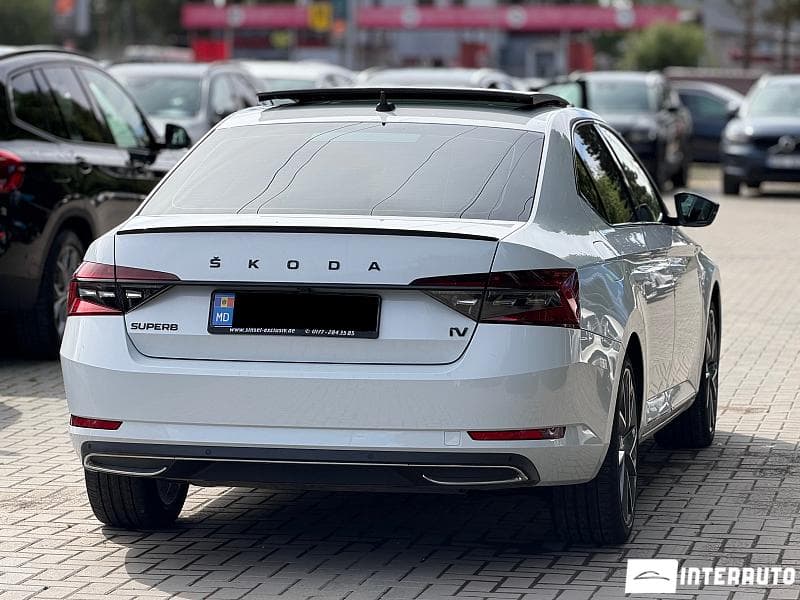 2020 Skoda Superb — Miniatură 2