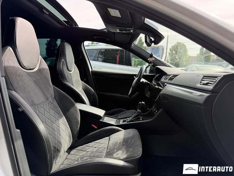 2020 Skoda Superb — Miniatură 16