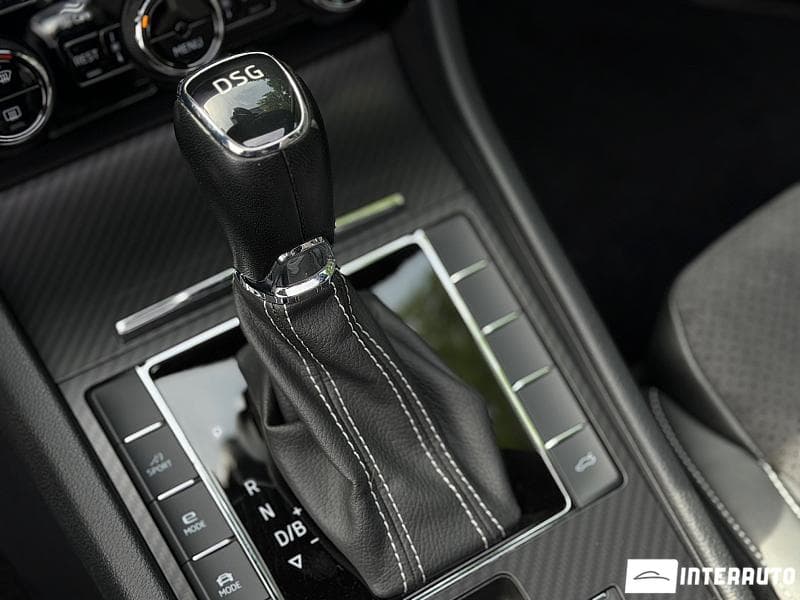 2020 Skoda Superb — Miniatură 15