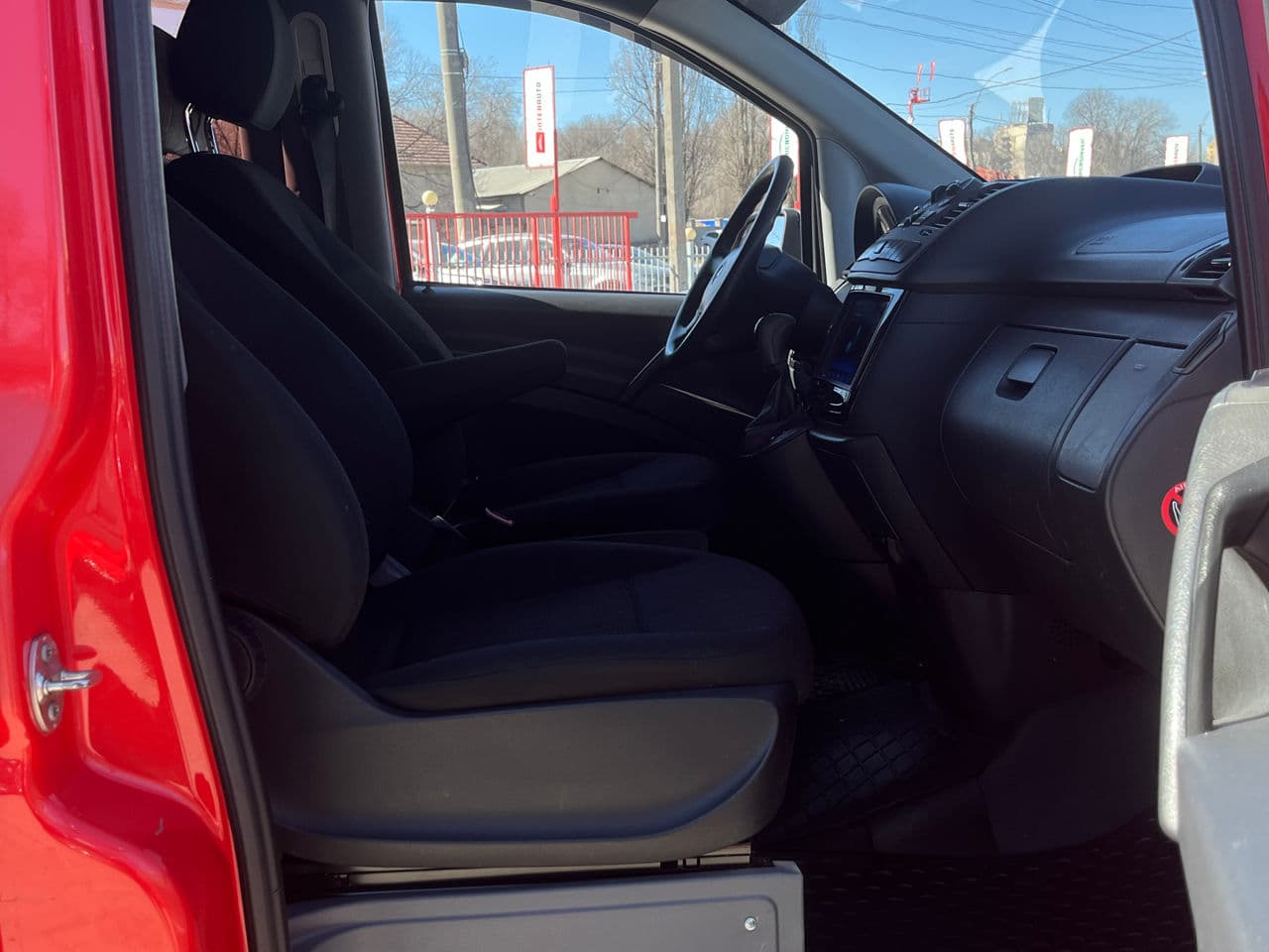 2011 Mercedes Vito — Miniatură 12