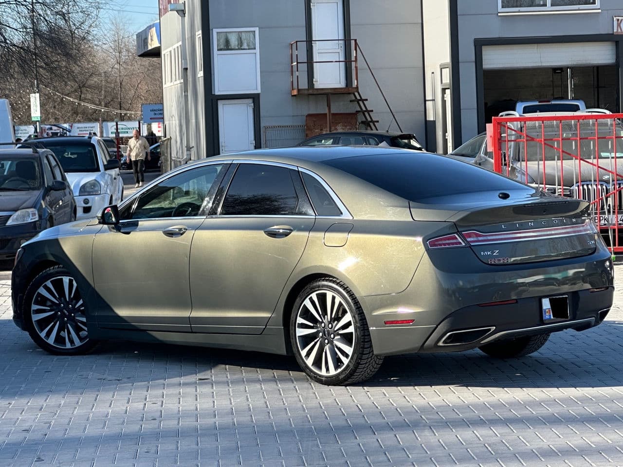 2016 Lincoln MKZ — Miniatură 3