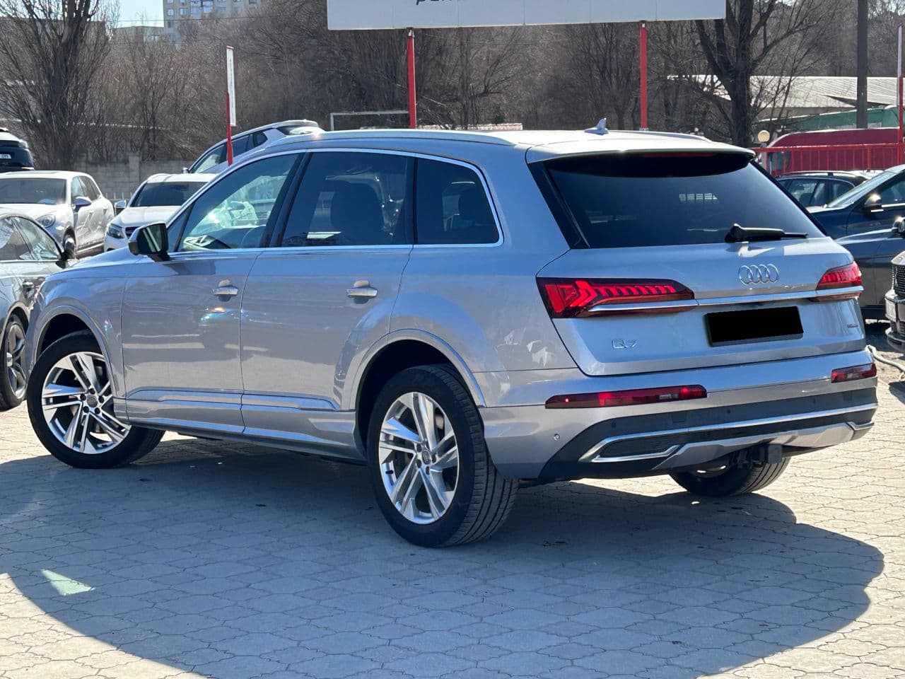 Audi Q7 2020 — Миниатюра 3