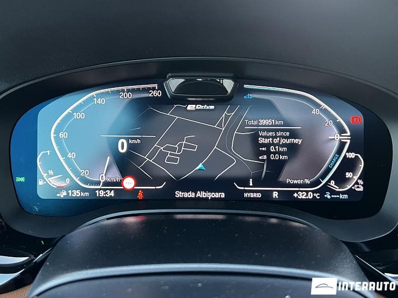 2023 BMW 530e — Miniatură 10